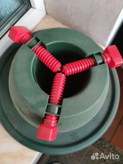 Подставка под елку