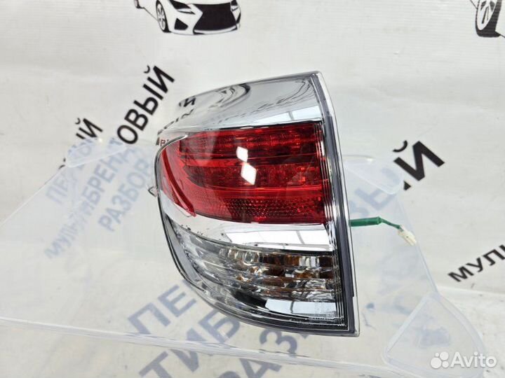 Фонарь задний левый Lexus Rx270 3