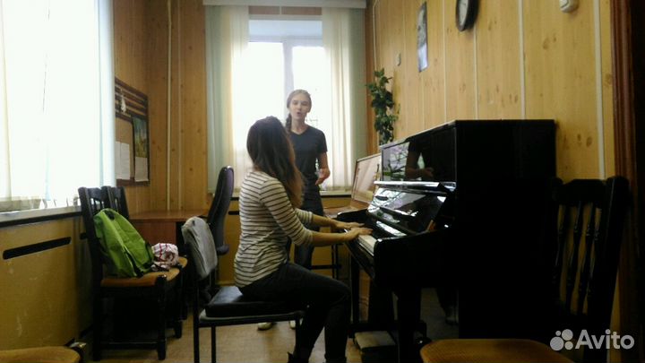 Репетитор по вокалу, сольфеджио, фортепиано