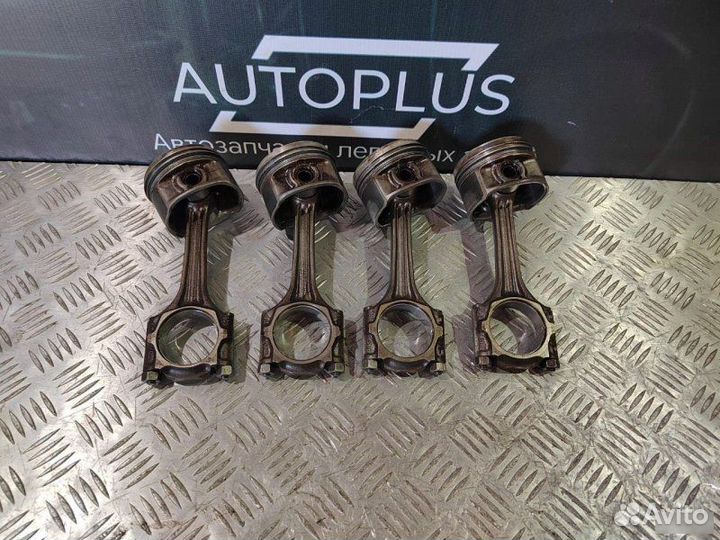 Поршень с шатуном Volkswagen Passat B5 AHL