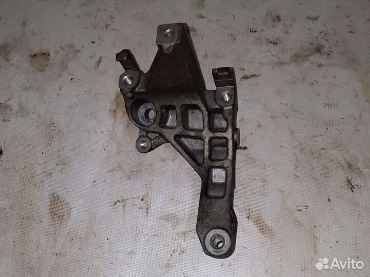 Кронштейн крепления infiniti fx35 vq35