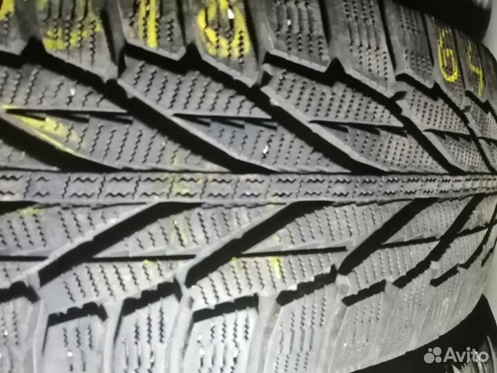 Nokian Tyres Hakkapeliitta R2 SUV 235/65 R18