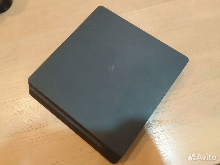 PS4 Slim,не работает