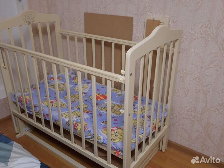 Детская кроватка