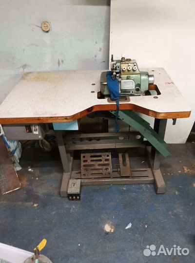 Оверлок пятиниточный