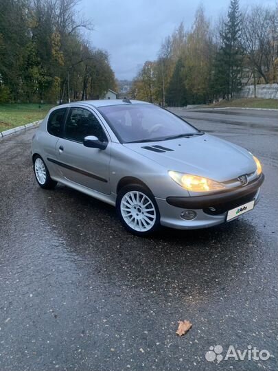 Peugeot 206 1.4 AT, 2003, 117 507 км