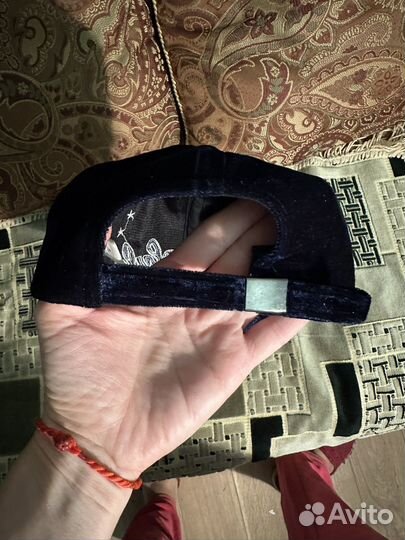 Женская бейсболка велюр