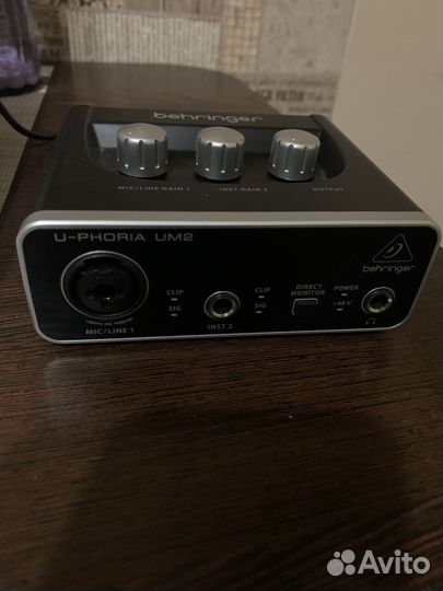 Внешняя звуковая карта Behringer u phoria um2