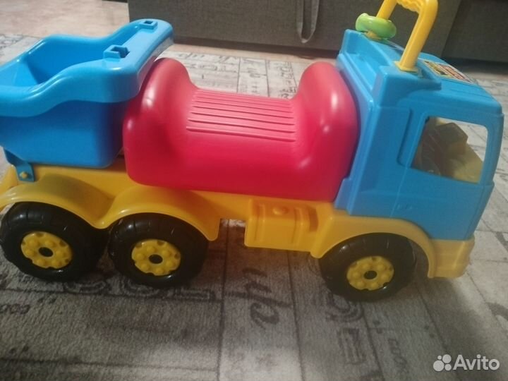 Детская машинка каталка толокар