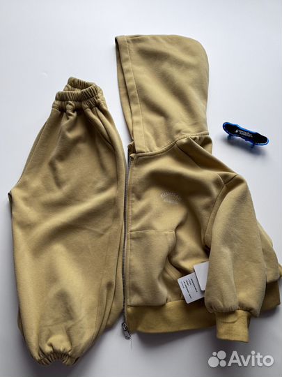 Спортивный костюм