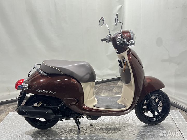 Скутер Honda Giorno
