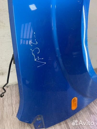 Крыло переднее правое Ford Fiesta хетчбэк 3-Х дв