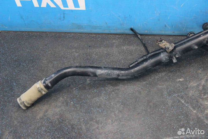 Горловина топливного бака Land Rover Discovery 3