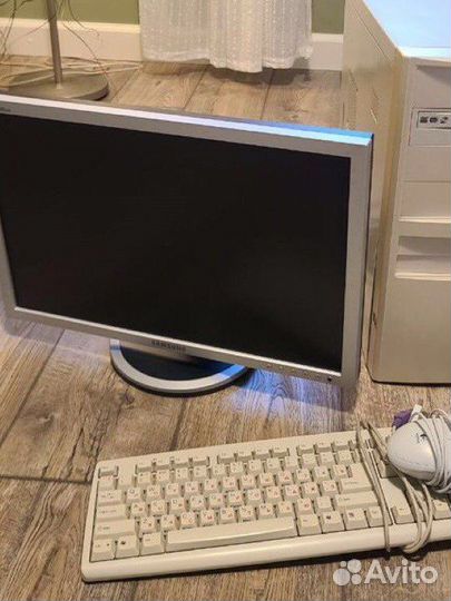 Монитор Samsung SyncMaster 205BW