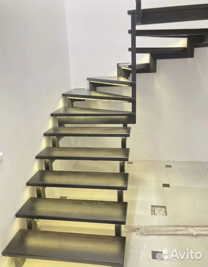 Автоматическая подсветка лестницы