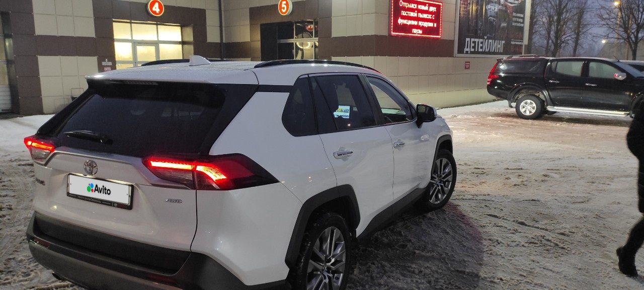 Toyota RAV4: фото владельца