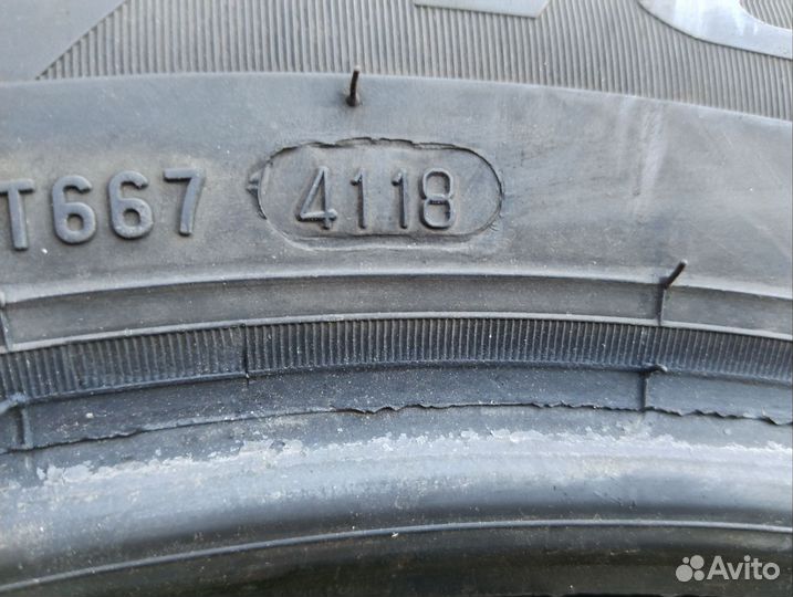 Pirelli Ice Zero 215/55 R18 99T