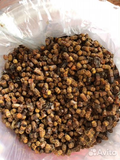 Натуральный мёд и соты