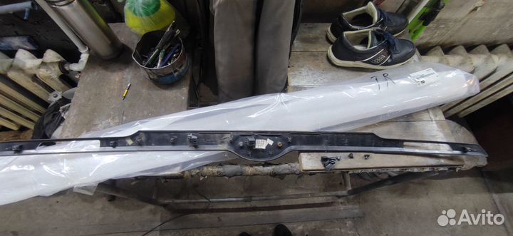 Накладка крышки багажника задняя Kia Seltos