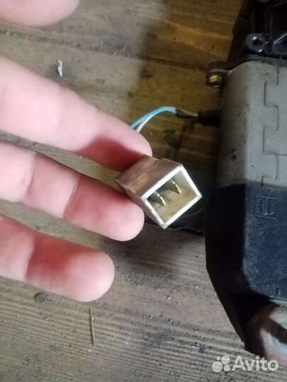 Стеклоподъемник ваз 2110