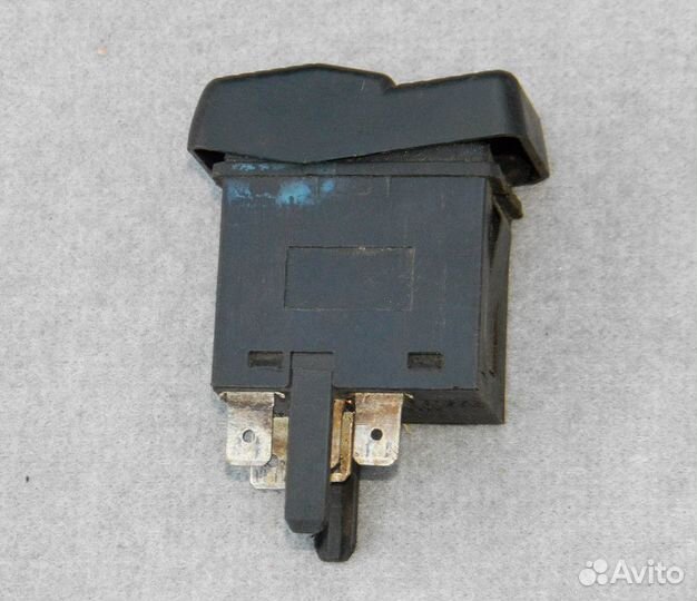 Кнопка противотуманок VW Passat B3