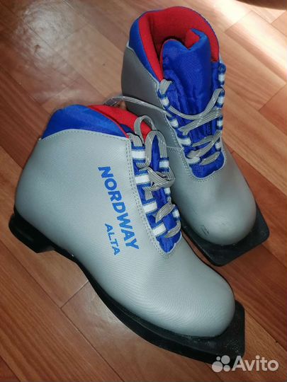 Лыжные ботинки 33 размер