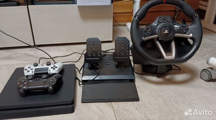 Ps4 + игровой руль+ 2 джостика