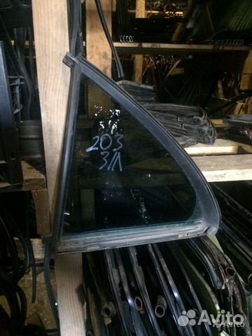 Форточка задняя правая и левая Mercedes w203