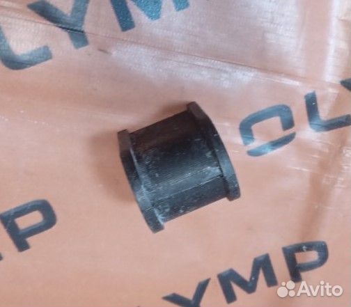 Втулка стабилизатора Toyota Kluger ACU20