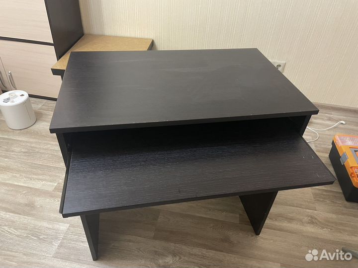 Компьютерный стол IKEA