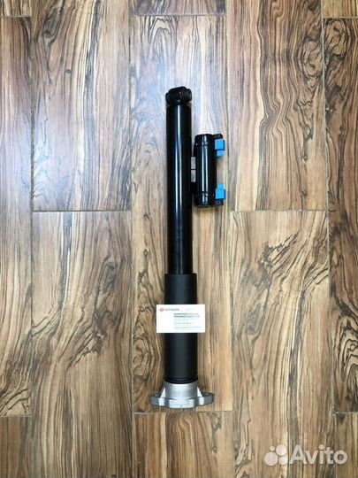 С-class 205 mercedes амортизатор с адс А2053204430