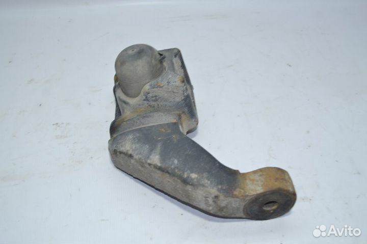 Кронштейн амортизатора переднего моста, нижний лев