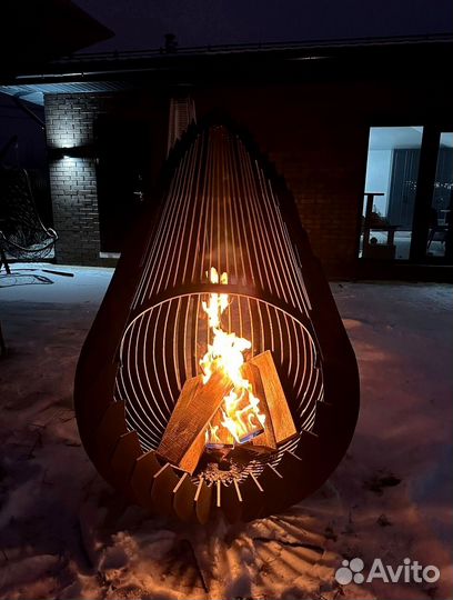 Костровая чаша на ножках