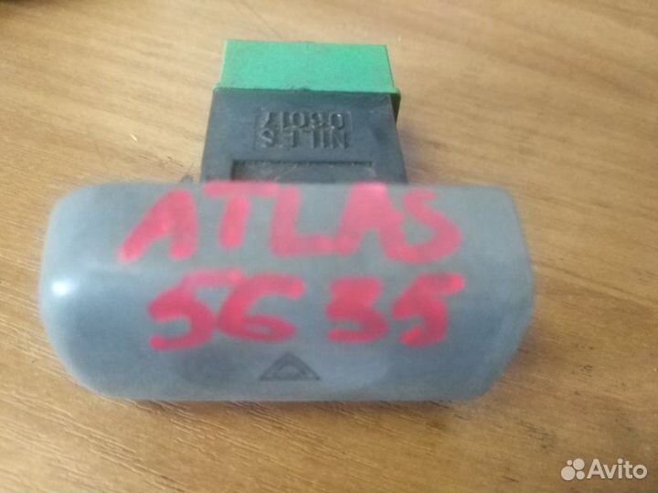 Кнопка аварийки Nissan Atlas