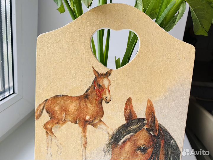 Разделочная деревянная доска декор