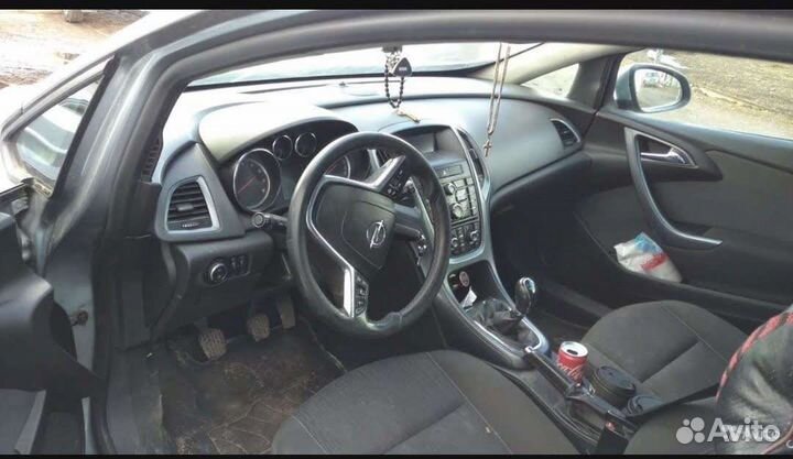 Opel Astra GTC 1.8 МТ, 2012, битый, 222 513 км