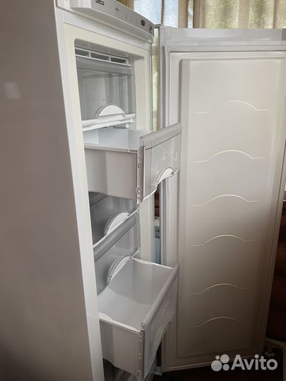 Морозильная камера Atlant М 7204-100