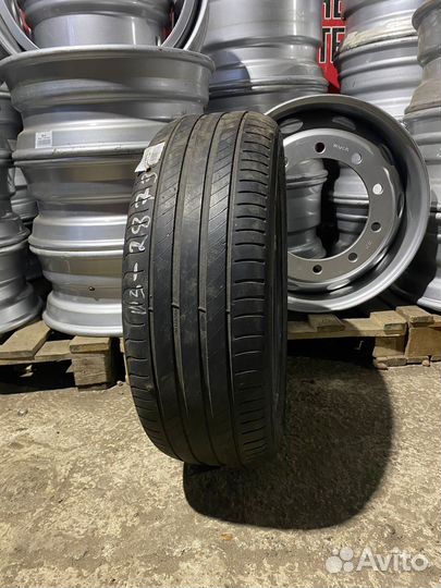 Michelin Primacy 4 215/55 R17