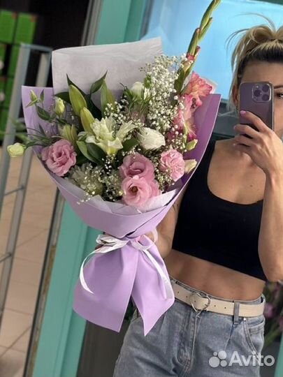 Сборный букет лилия эустома