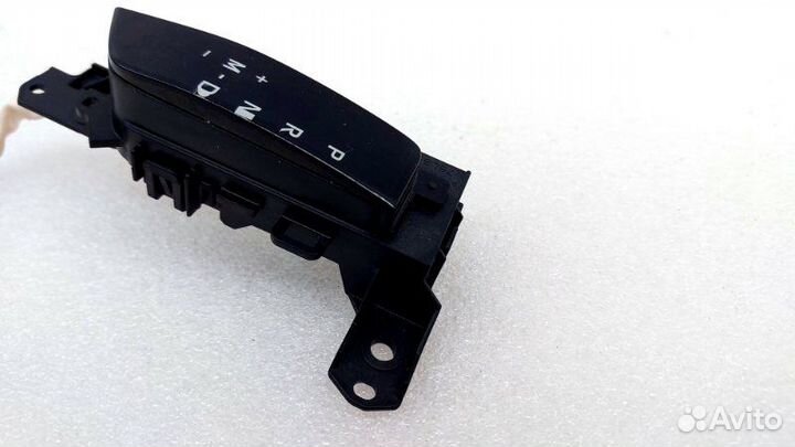 Индикатор выбора скоростей Toyota Rav4 XA50