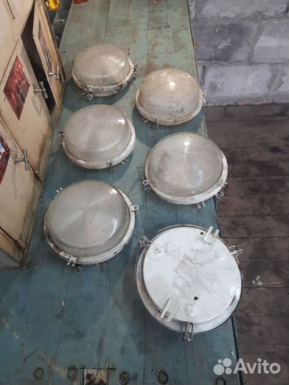 Светильник настенный