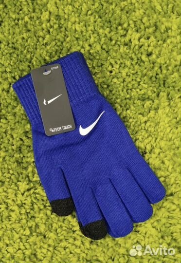 Перчатки Nike