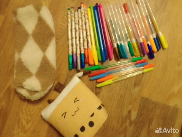 Рюкзак с канцтоварами и пеналами