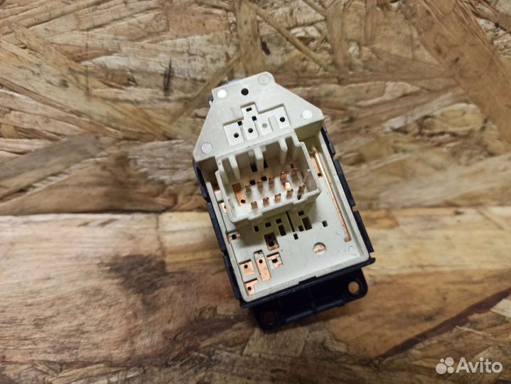 Блок управления зеркалами Hyundai Solaris