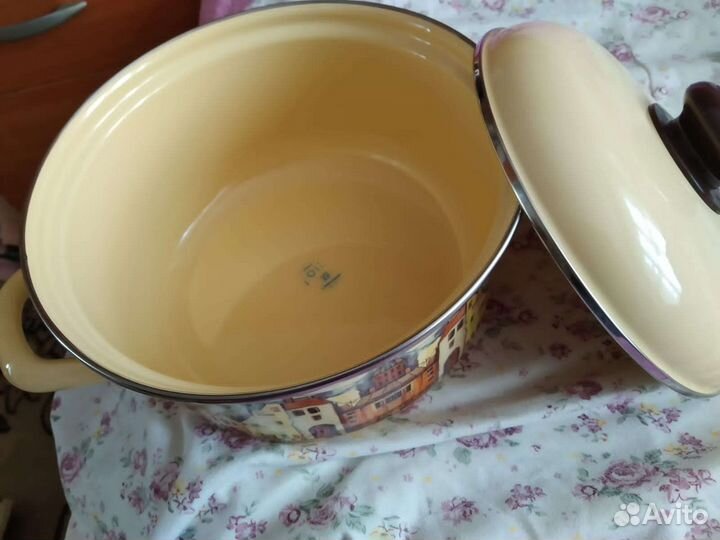 Набор кастрюль