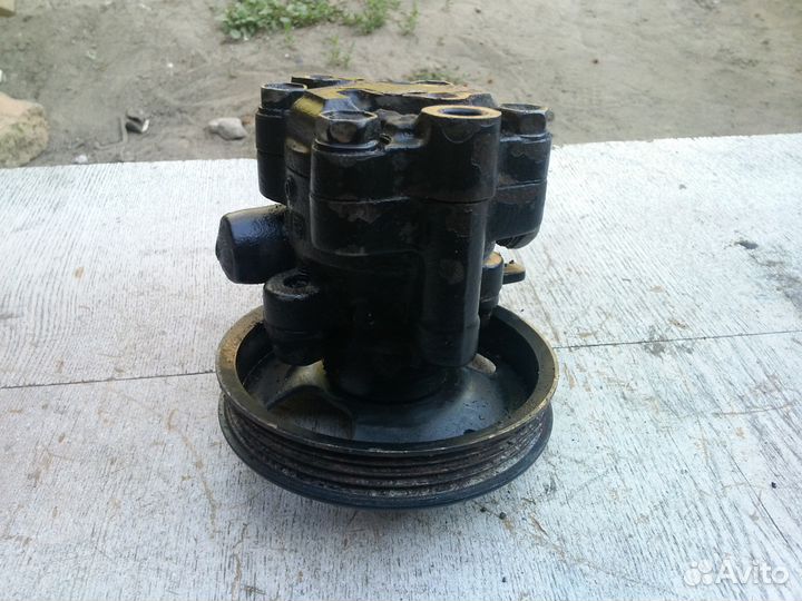 Насос гура гур ниссан примера Р11-144 1.6