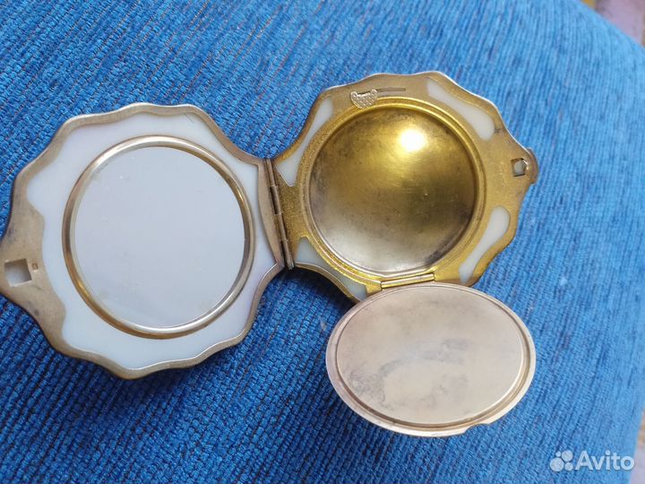 Винтажная пудреница Ракушка серебро 875 позолота