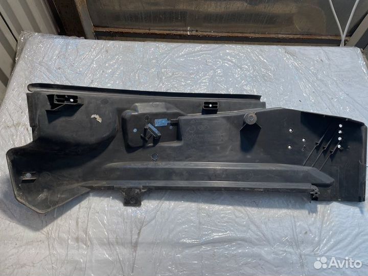 Накладка Mercedes-Benz