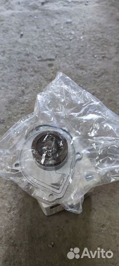 Водяной насос помпа на opel