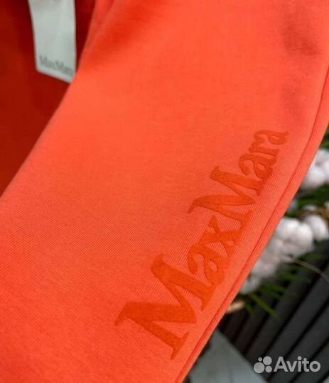 Костюм спортивный